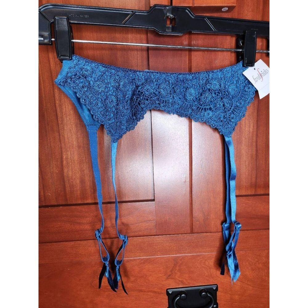 NWT Frederick's of Hollywood Blue Lace Garter Belt Size Petite Small